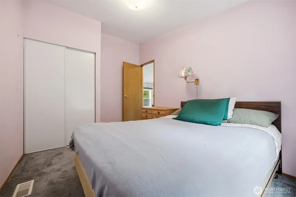 3908 Holtzheimer Trail Blaine WA 98230