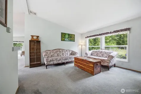 3908 Holtzheimer Trail Blaine WA 98230