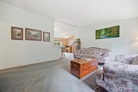 3908 Holtzheimer Trail Blaine WA 98230