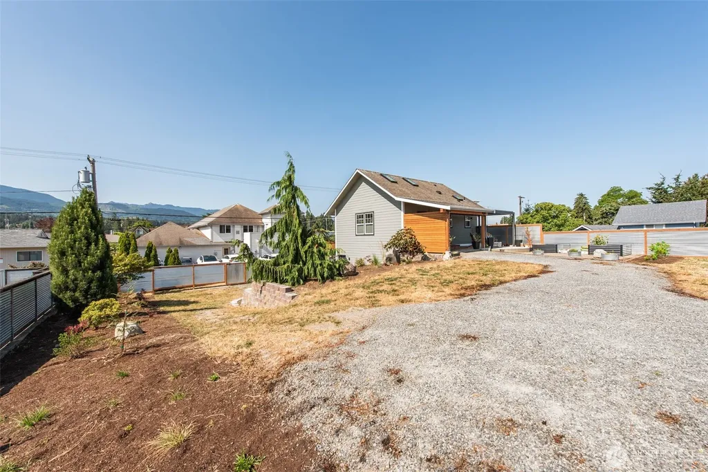 814 Caroline Street Port Angeles WA 98362