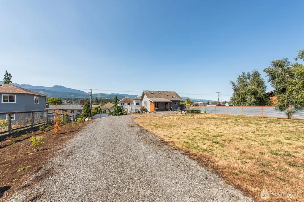 814 Caroline Street Port Angeles WA 98362