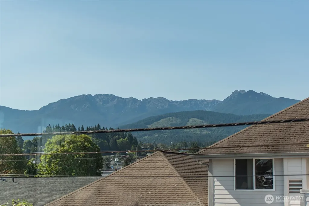 814 Caroline Street Port Angeles WA 98362