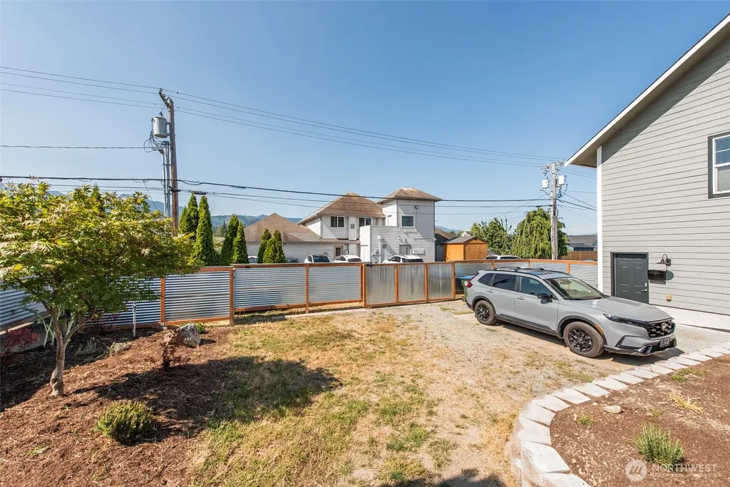 814 Caroline Street Port Angeles WA 98362