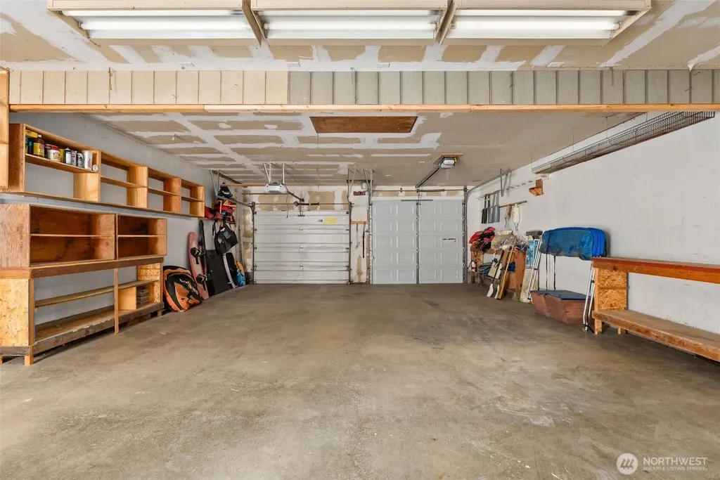 526 Sunset Avenue NE Ocean Shores WA 98569