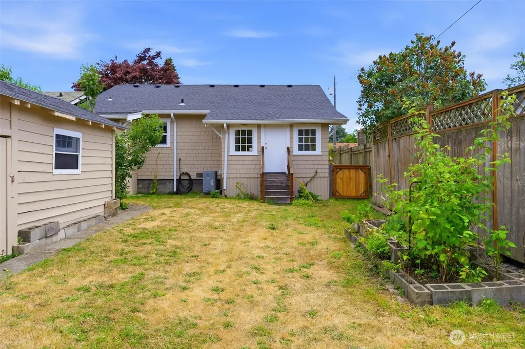1010 N Pine Street Tacoma WA 98406