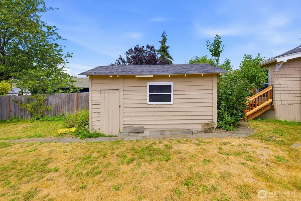 1010 N Pine Street Tacoma WA 98406