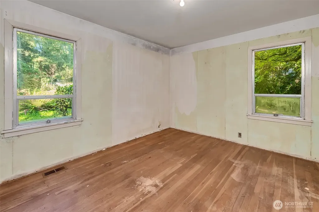 12015 8th Street S Seattle WA 98168