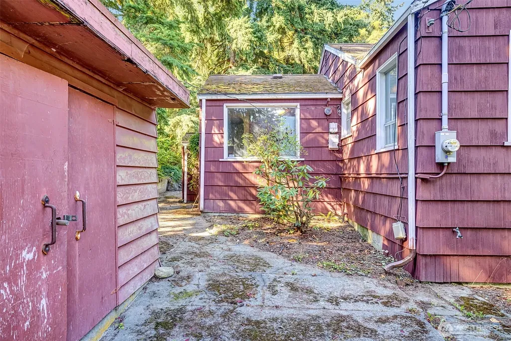 12015 8th Street S Seattle WA 98168