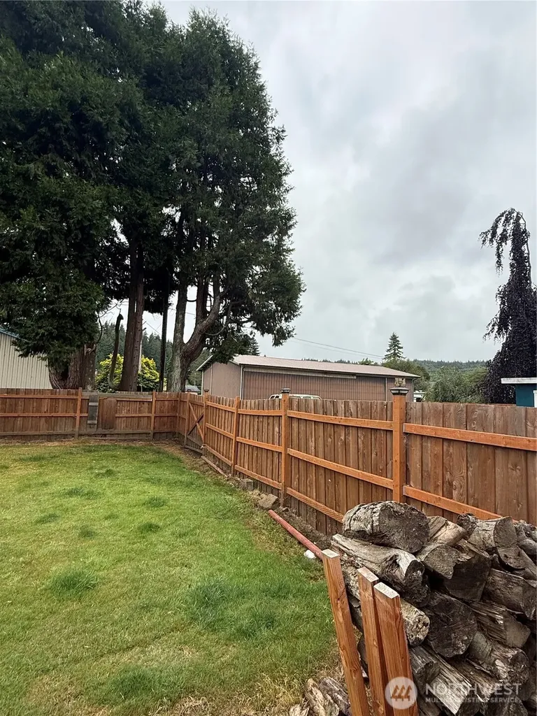 416 Minnesota Street South Bend WA 98577