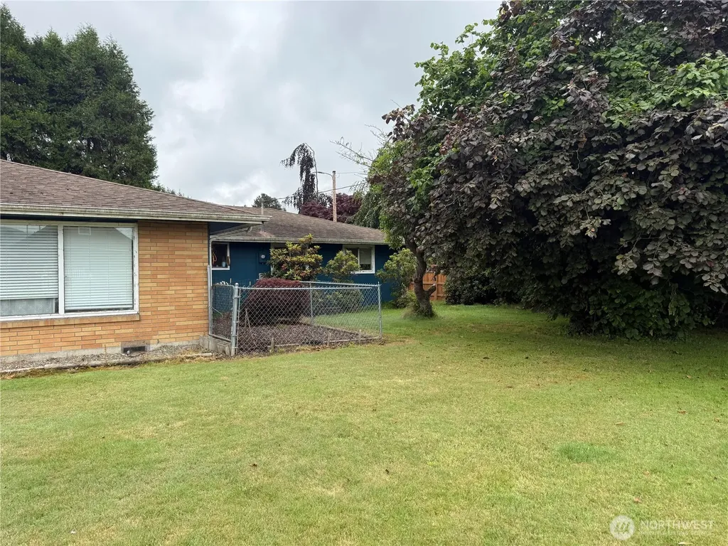 416 Minnesota Street South Bend WA 98577