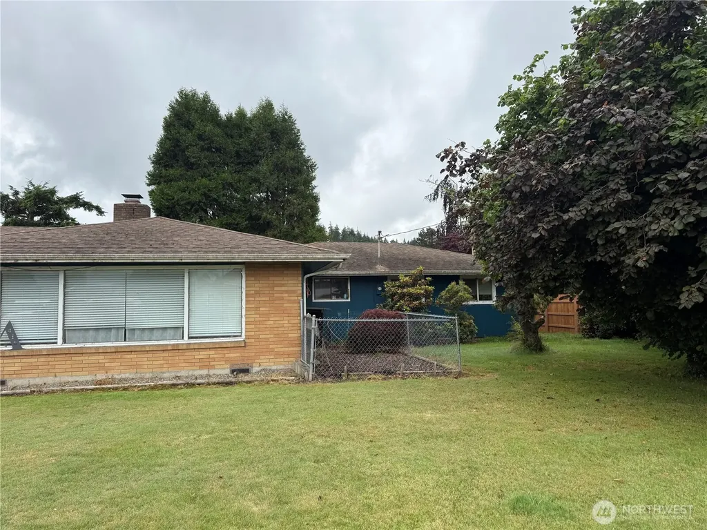 416 Minnesota Street South Bend WA 98577