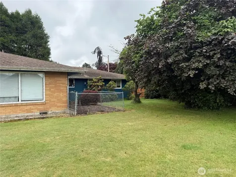 416 Minnesota Street South Bend WA 98577
