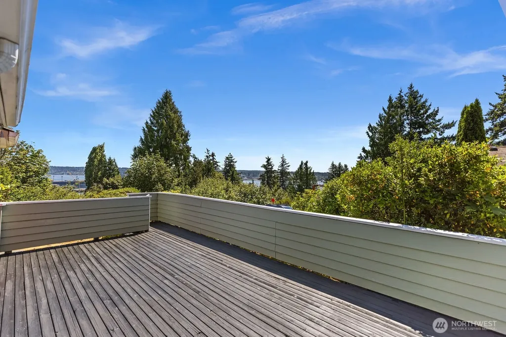 605 S Charleston Avenue Bremerton WA 98312
