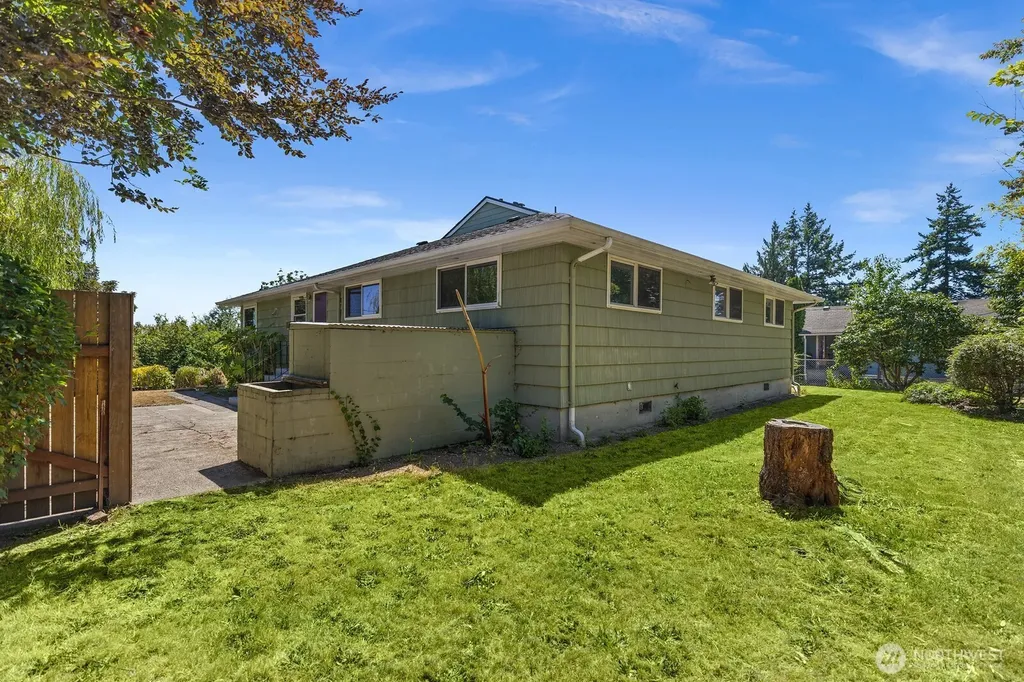605 S Charleston Avenue Bremerton WA 98312