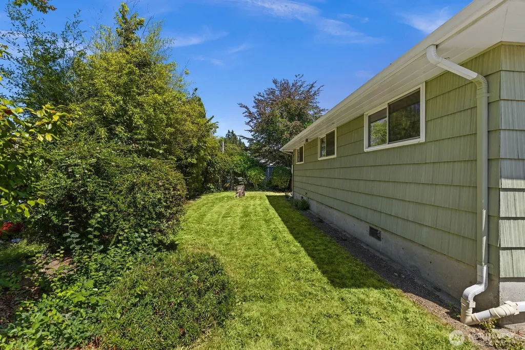 605 S Charleston Avenue Bremerton WA 98312