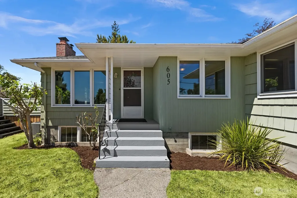 605 S Charleston Avenue Bremerton WA 98312