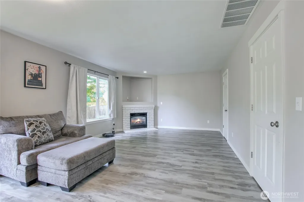 8824 161st Street Ct E Puyallup WA 98375