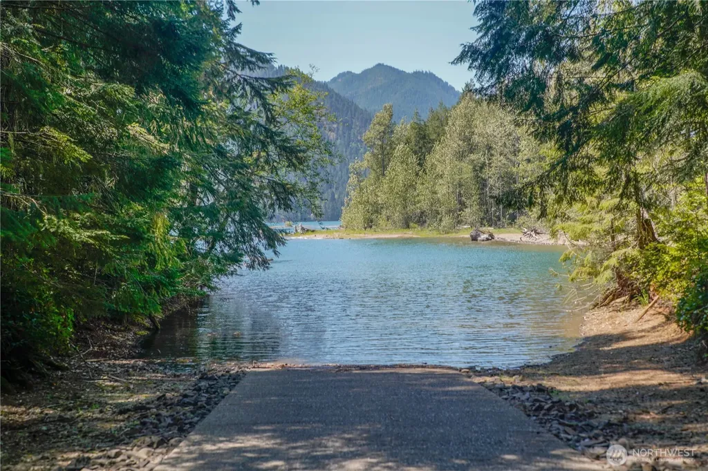 620 N Duckabush Drive W Hoodsport WA 98548