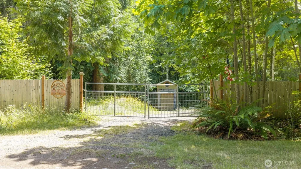 620 N Duckabush Drive W Hoodsport WA 98548