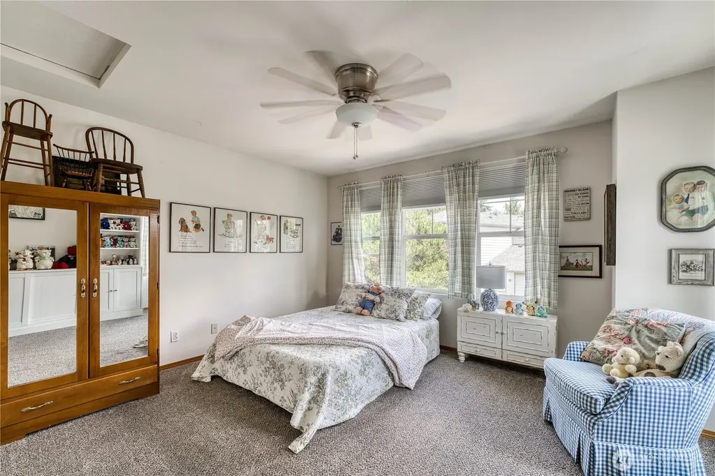 9640 Long Point Lane NW Silverdale WA 98383