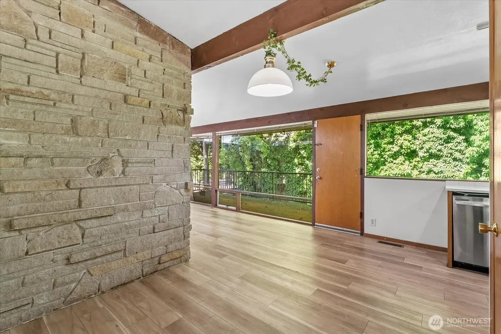 131 109th Avenue SE Bellevue WA 98004