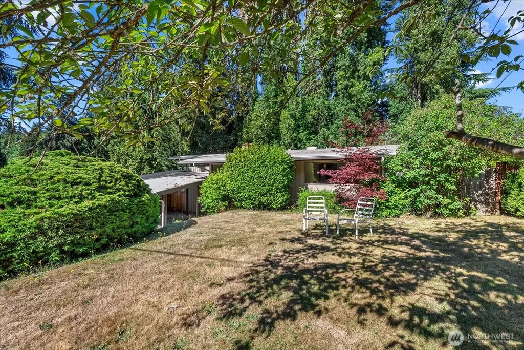 131 109th Avenue SE Bellevue WA 98004
