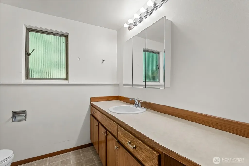 131 109th Avenue SE Bellevue WA 98004