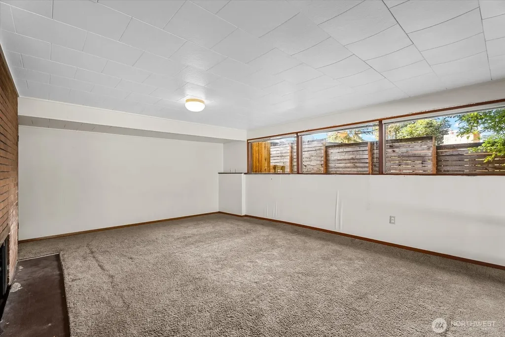 131 109th Avenue SE Bellevue WA 98004