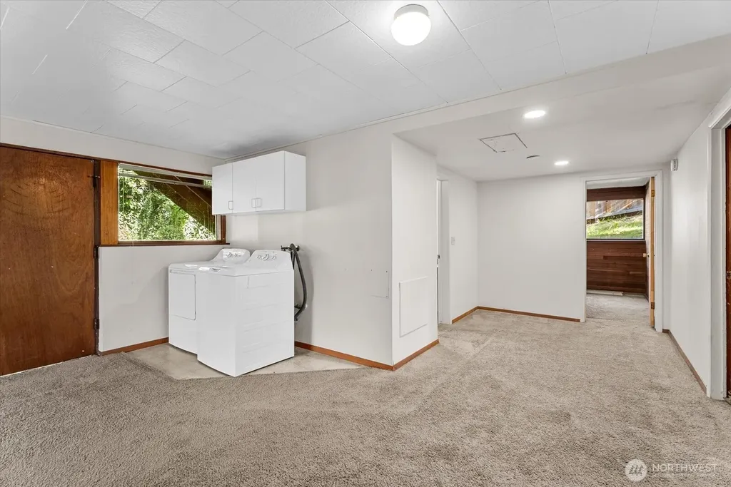 131 109th Avenue SE Bellevue WA 98004
