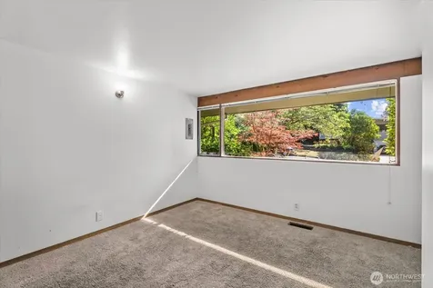 131 109th Avenue SE Bellevue WA 98004