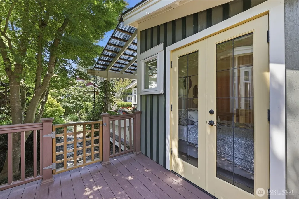 317 N 160th Place Shoreline WA 98133