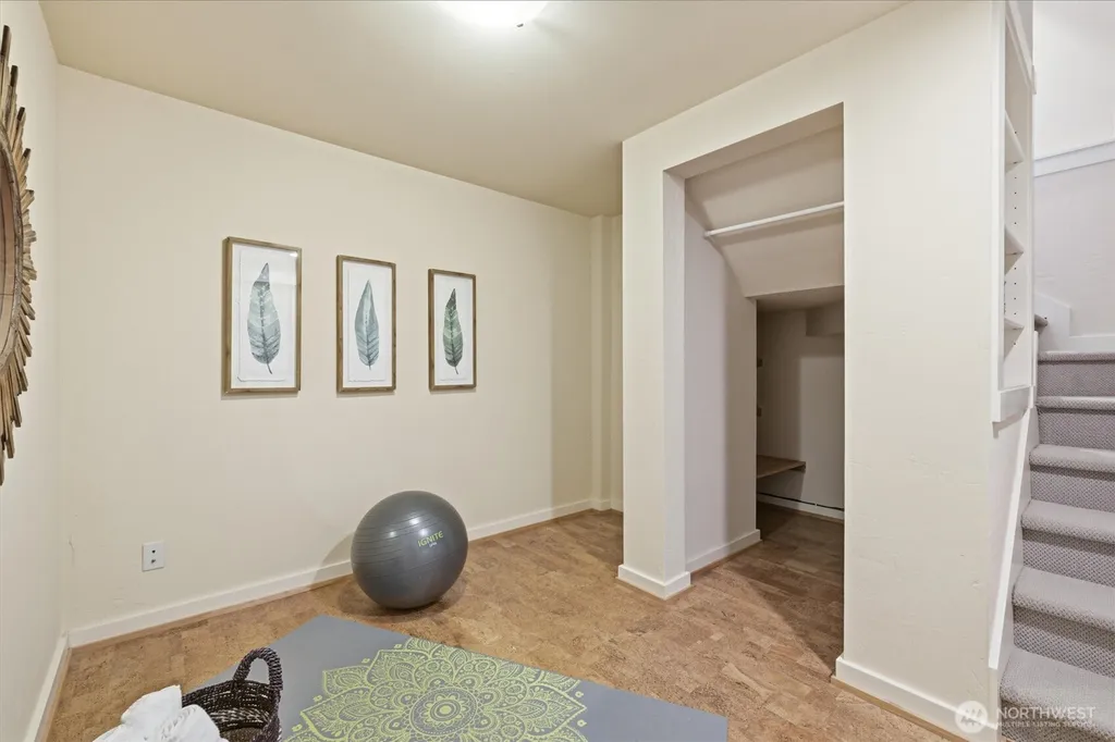 317 N 160th Place Shoreline WA 98133