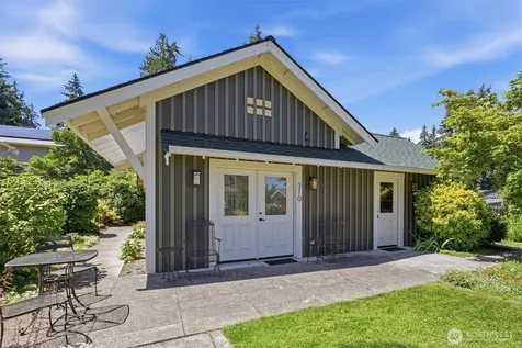 317 N 160th Place Shoreline WA 98133