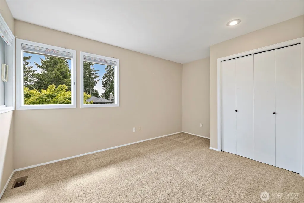 1819 221st Place NE Sammamish WA 98074