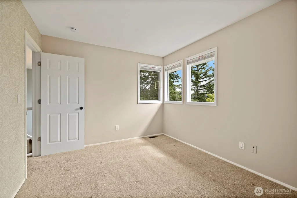 1819 221st Place NE Sammamish WA 98074