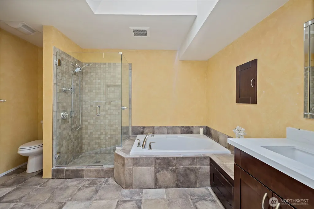 1819 221st Place NE Sammamish WA 98074