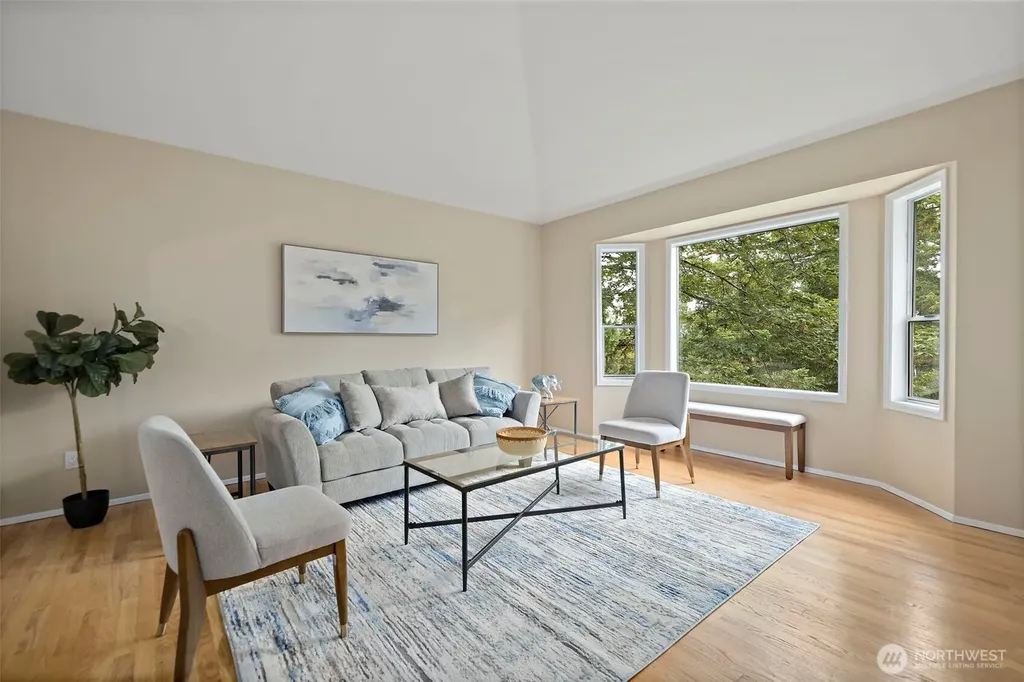 1819 221st Place NE Sammamish WA 98074