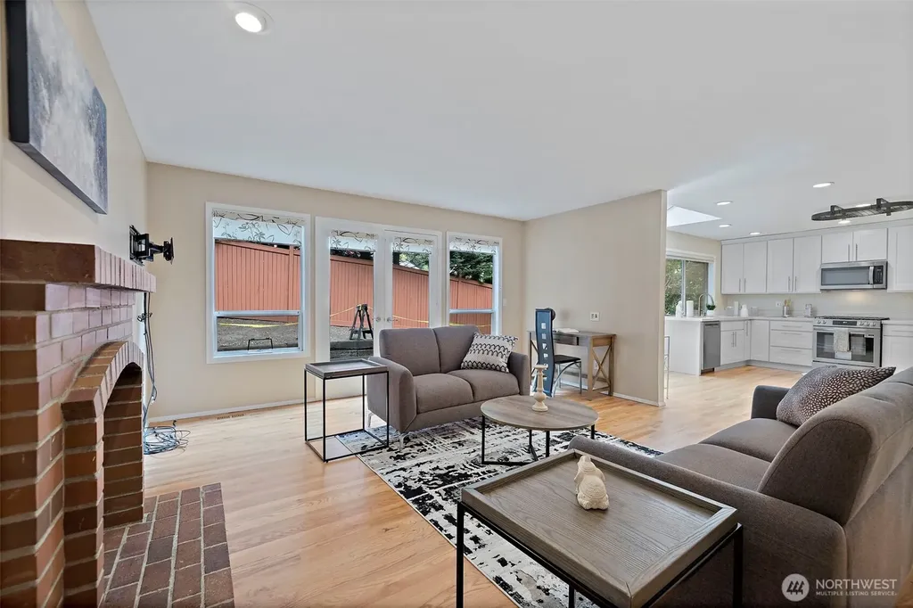 1819 221st Place NE Sammamish WA 98074