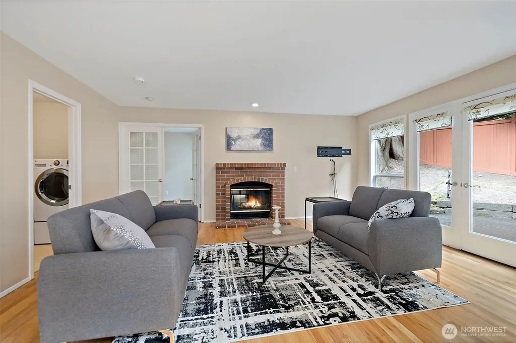 1819 221st Place NE Sammamish WA 98074