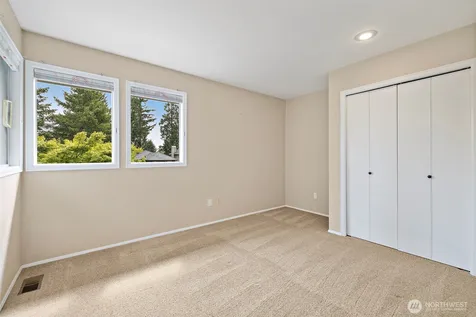 1819 221st Place NE Sammamish WA 98074