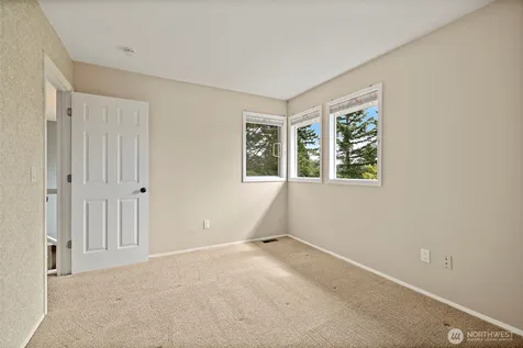 1819 221st Place NE Sammamish WA 98074