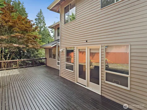 1819 221st Place NE Sammamish WA 98074