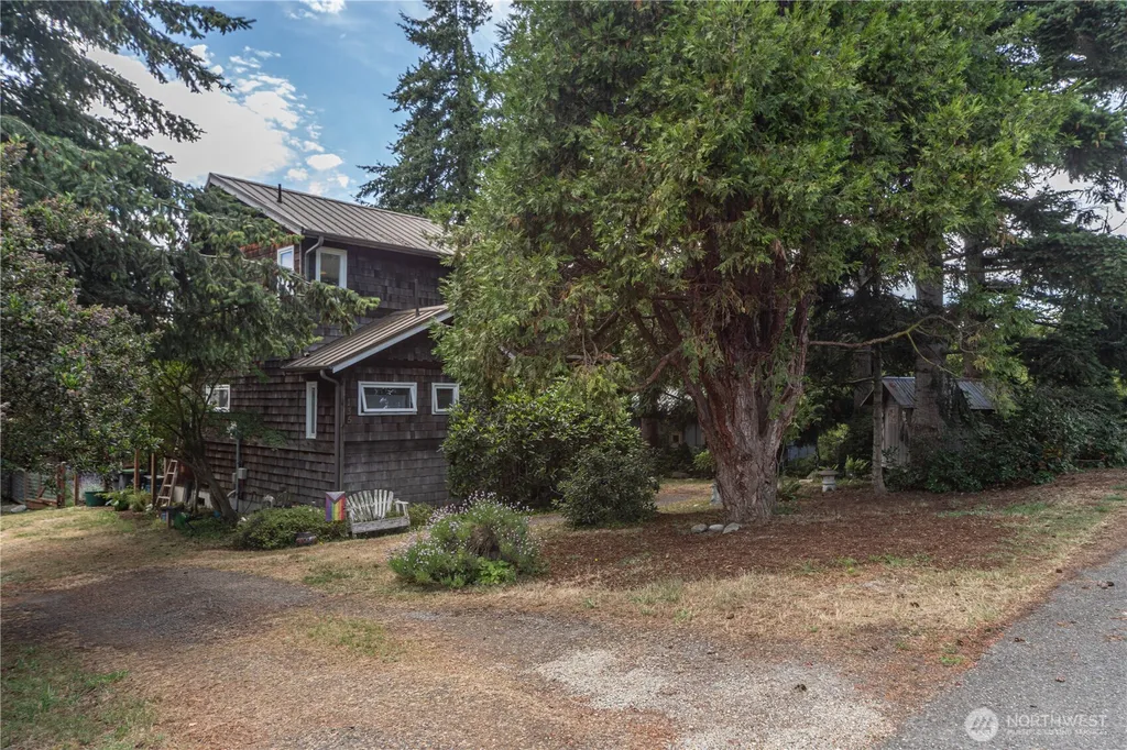 135 Woodland Avenue Port Townsend WA 98368