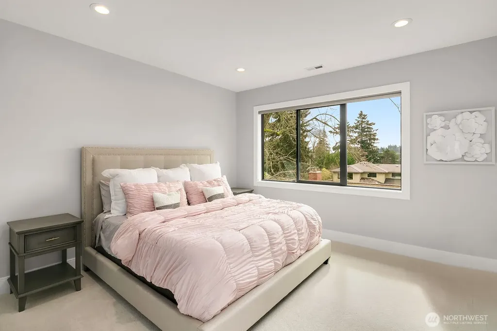 410 98 Avenue NE Bellevue WA 98004