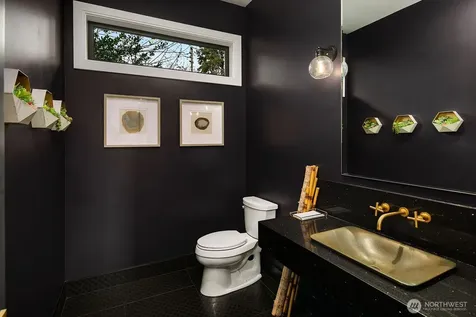 410 98 Avenue NE Bellevue WA 98004