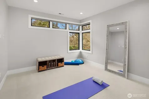 410 98 Avenue NE Bellevue WA 98004