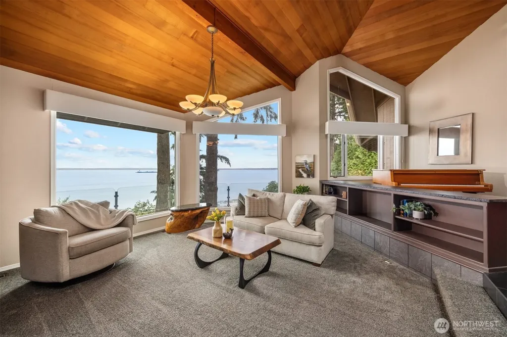 24 Shorewood Drive Bellingham WA 98225