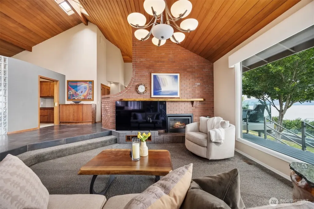 24 Shorewood Drive Bellingham WA 98225