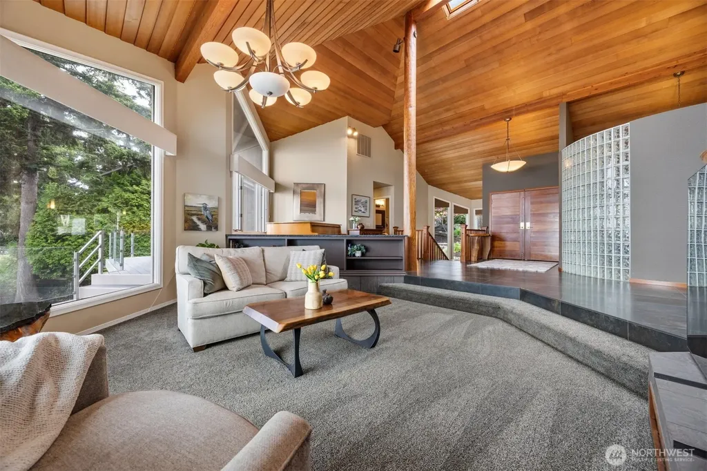 24 Shorewood Drive Bellingham WA 98225