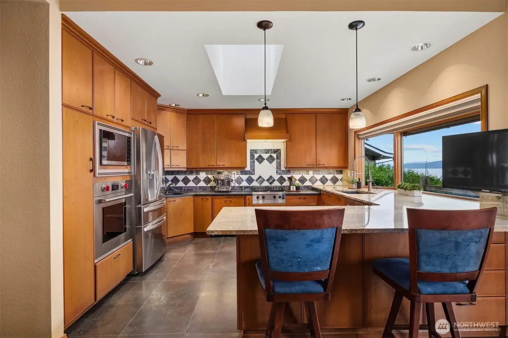 24 Shorewood Drive Bellingham WA 98225